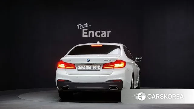 BMW 5 Series (G30) id 3627188 из Кореи 14