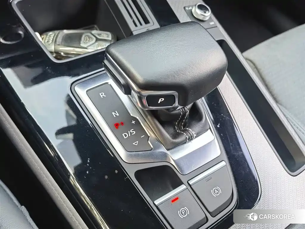 Audi Q5L id 4539080 из Китая 26