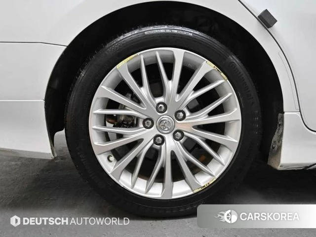 Toyota Camry (XV70) id 3829103 из Кореи 10