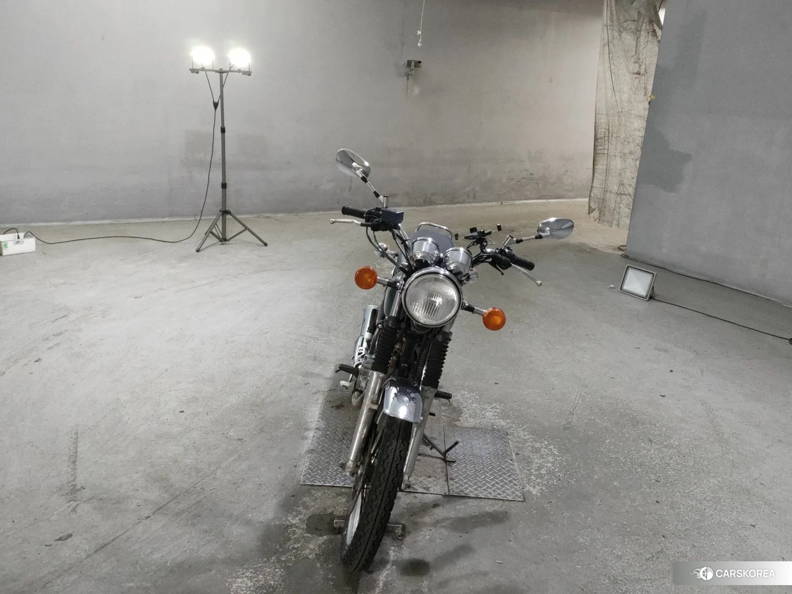 Проданный Yamaha SR 400 2017 из Японии, фото 4