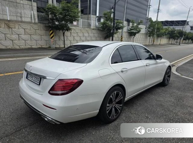 Mercedes-Benz E-Class W213 2018 Белый из Кореи, фото 4