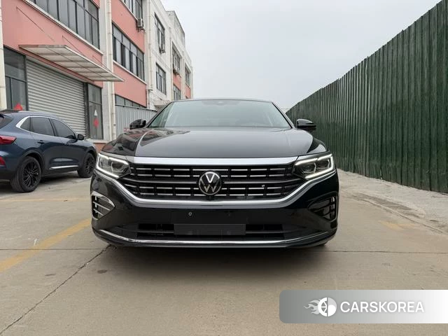 Volkswagen Passat id 4240831 из Китая 16