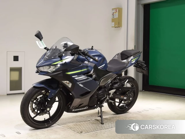 Kawasaki NINJA 400 2023 из Японии, фото 3