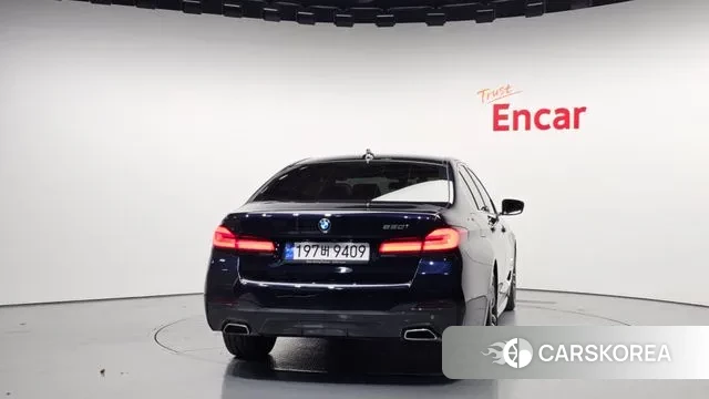 BMW 5 Series (G30) id 3372463 из Кореи 14