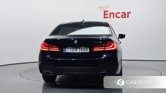 BMW 5 Series (G30) id 3510259 из Кореи 14