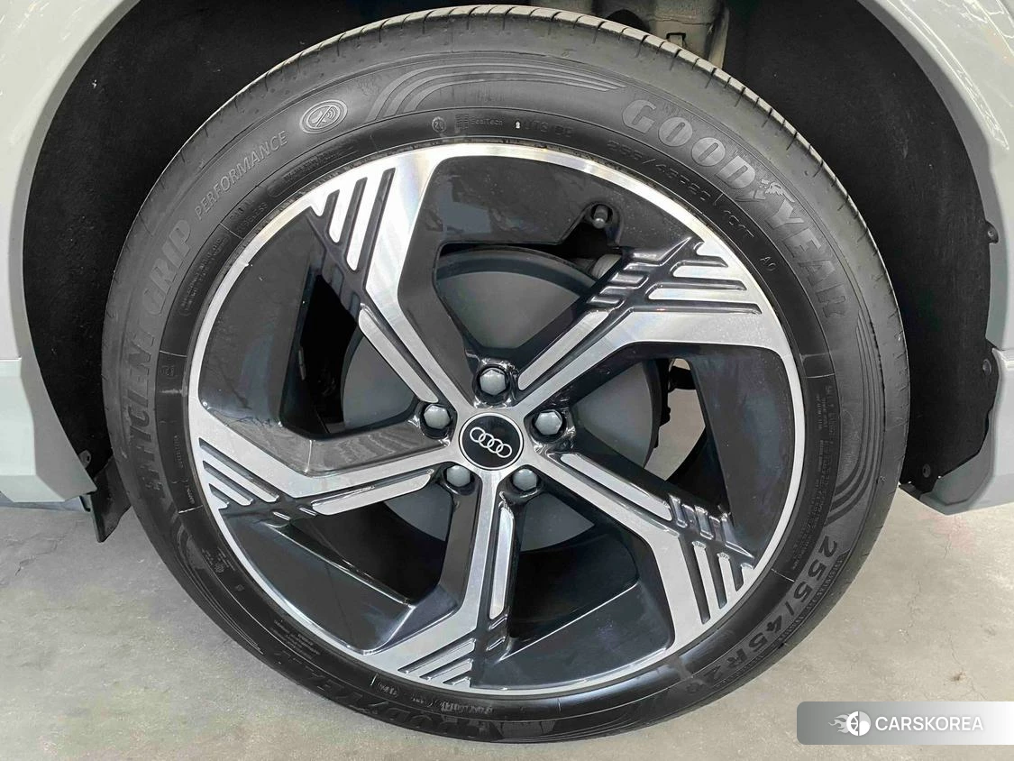 Audi Q4 e-tron id 4461985 из Китая 14