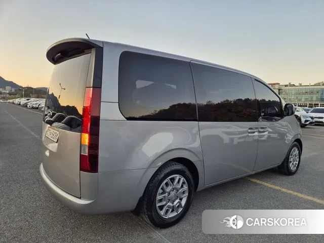 Hyundai Staria id 3398992 из Кореи 14