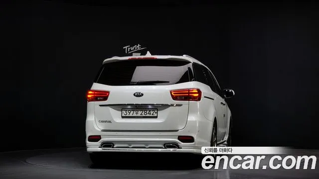 Kia The New Carnival id 2456975 из Кореи 14