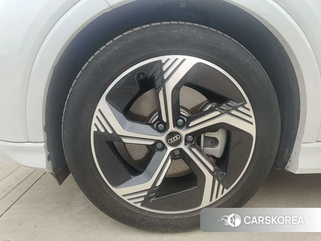 Audi Q4 e-tron id 4321289 из Китая 17