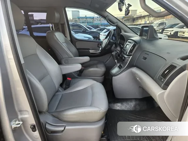 Hyundai The New Grand Starex 2019 Серебристо-серый из Кореи, фото 4