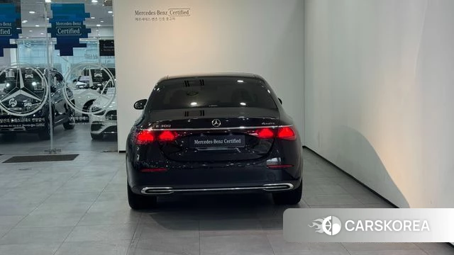 Mercedes-Benz E-Class W214 id 3914354 из Кореи 14