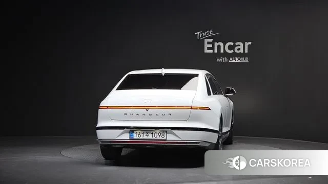 Hyundai Grandeur (GN7) id 3619937 из Кореи 14