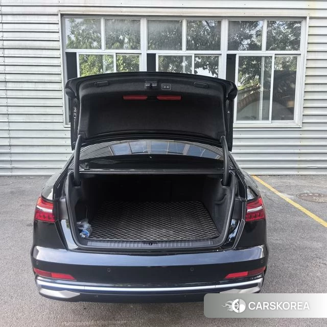 Audi A6L 2025 Черный из Китая, фото 4
