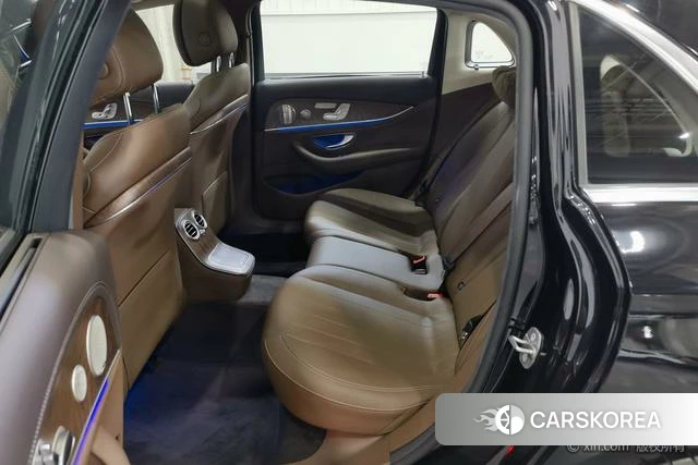 Mercedes-Benz E-class id 4297869 из Китая 18