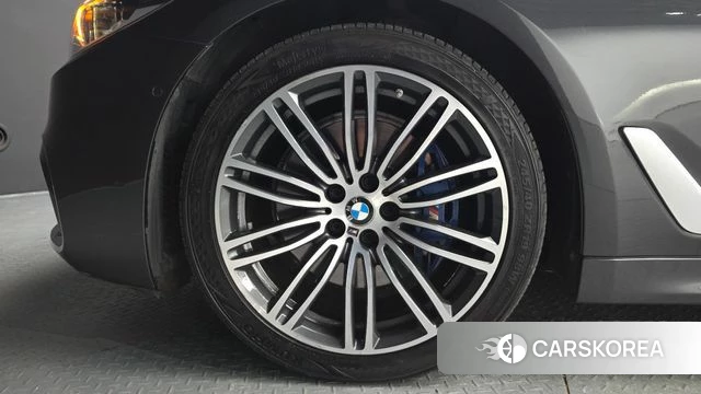 BMW 5 Series (G30) id 4755441 из Кореи 31