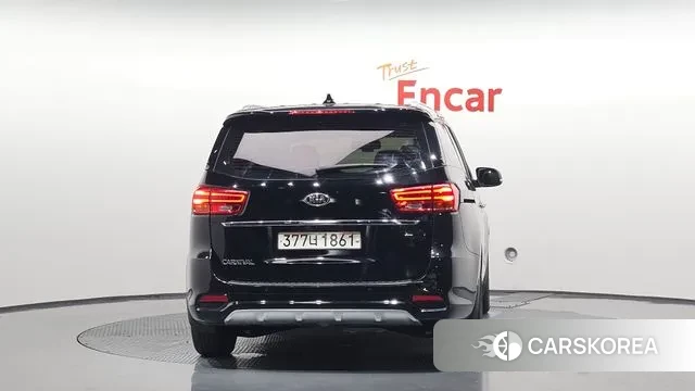 Kia The New Carnival id 3155989 из Кореи 14