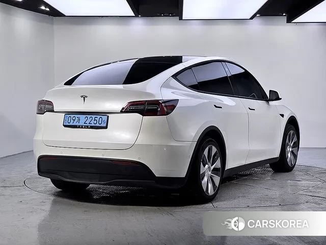 Tesla Model Y id 3421875 из Кореи 13