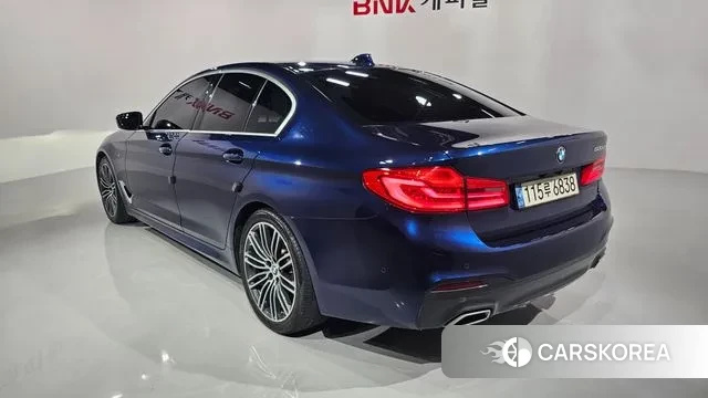 BMW 5 Series (G30) id 3235892 из Кореи 14