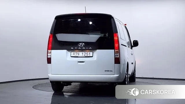 Hyundai Staria id 3572957 из Кореи 14