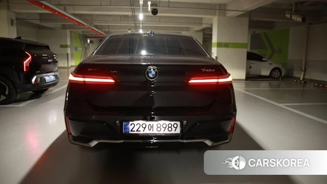 BMW 7 Series (G70) 2025 Черный из Кореи, фото 6