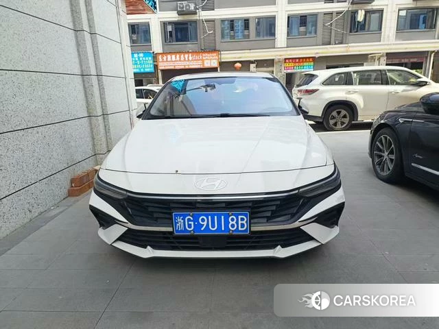 Hyundai Elantra 2024 Белый из Китая, фото 4