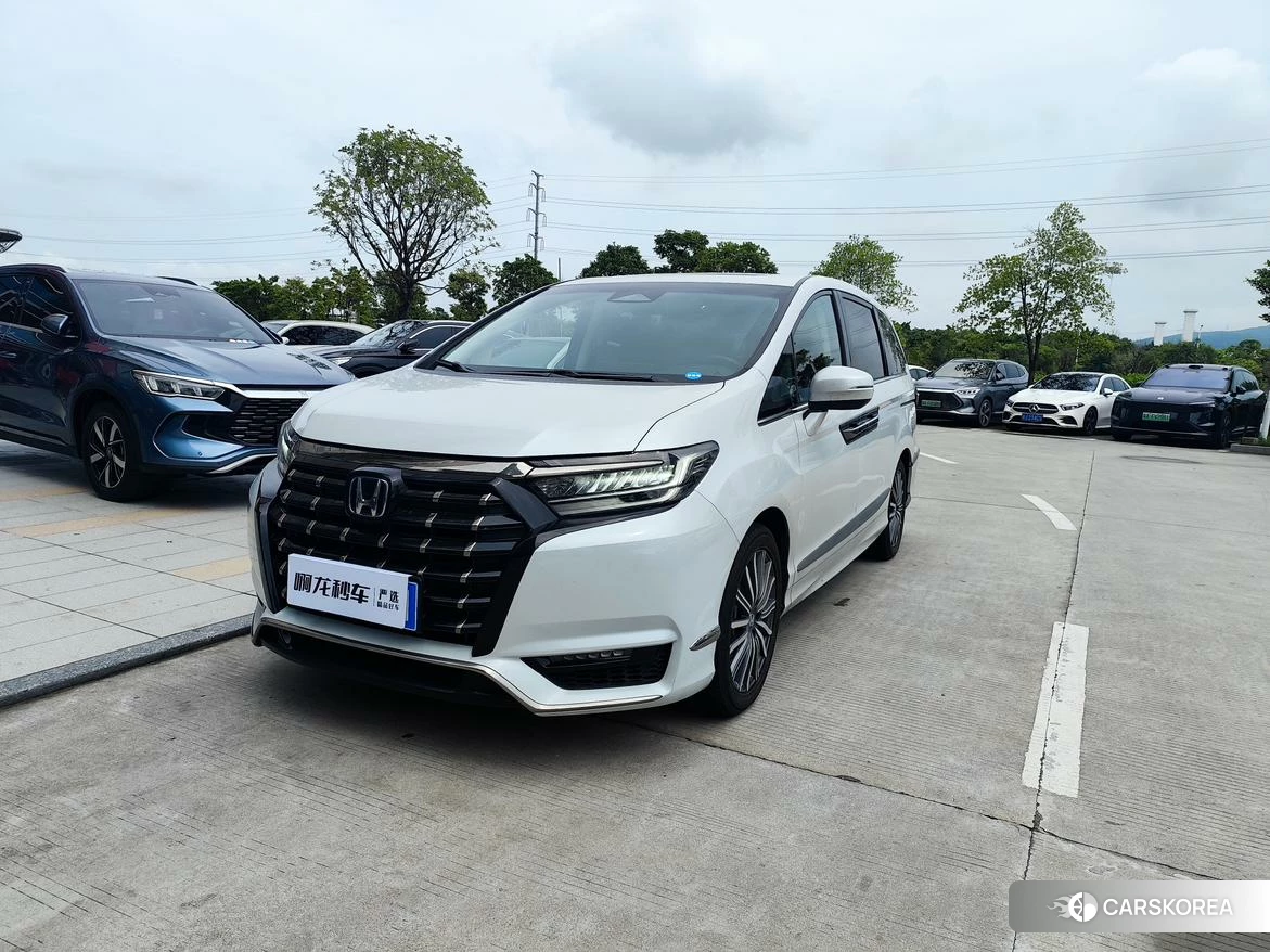 Honda Elysion 2023 Белый из Китая, фото 4