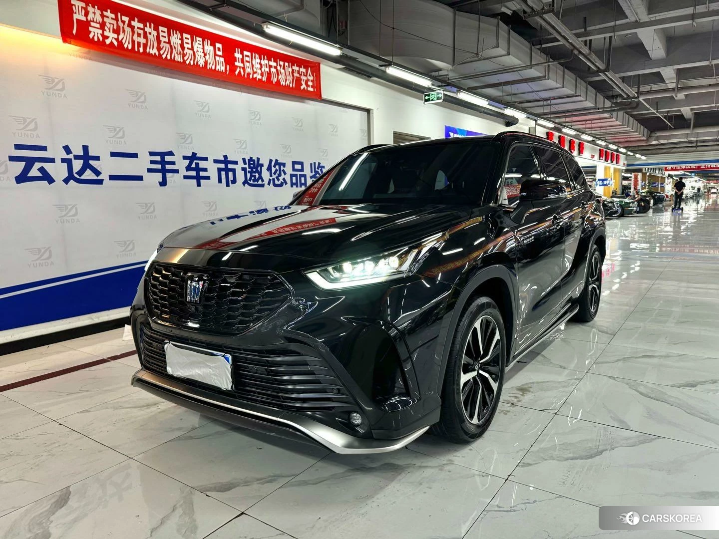 Toyota Crown Lufang 2023 Черный из Китая, фото 4