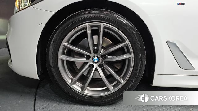 BMW 5 Series (G30) id 3924581 из Кореи 14