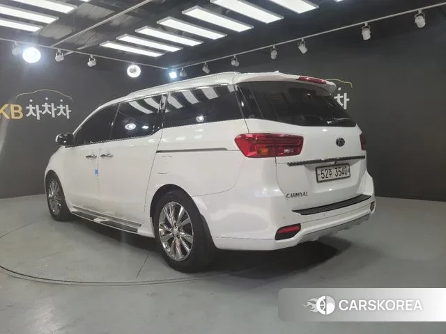 Kia The New Carnival id 3474719 из Кореи 14