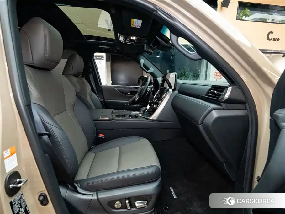 Lexus LX id 4565242 из Китая 15