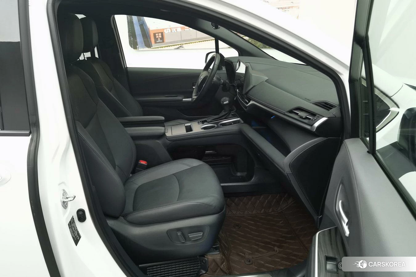 Toyota Sienna id 4510848 из Китая 18