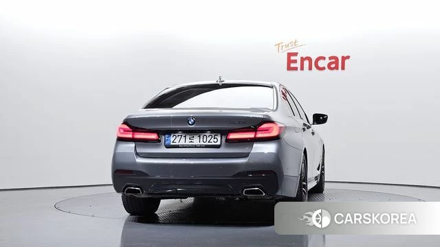BMW 5 Series (G30) id 4337532 из Кореи 27