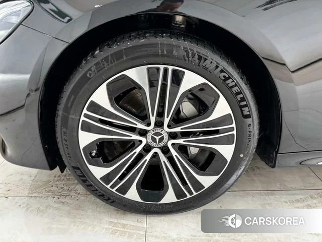 Mercedes-Benz E-class id 4259137 из Китая 25