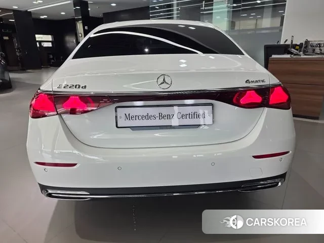 Mercedes-Benz E-Class W214 id 3052677 из Кореи 14