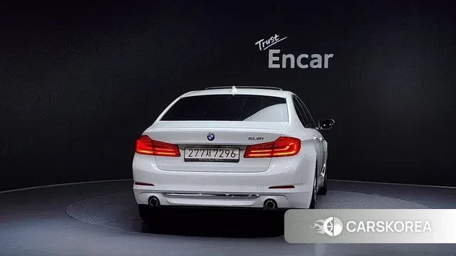 BMW 5 Series (G30) id 3391505 из Кореи 14