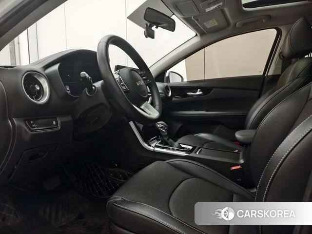 Kia K3 2021 Белый из Китая, фото 6