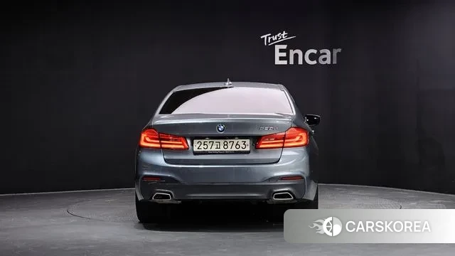 BMW 5 Series (G30) id 3024764 из Кореи 14