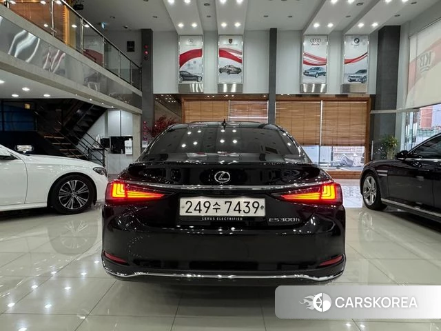Lexus ES300h 7th generation id 4254968 из Кореи 14