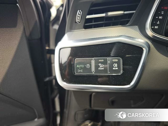 Audi A6L id 4289998 из Китая 13