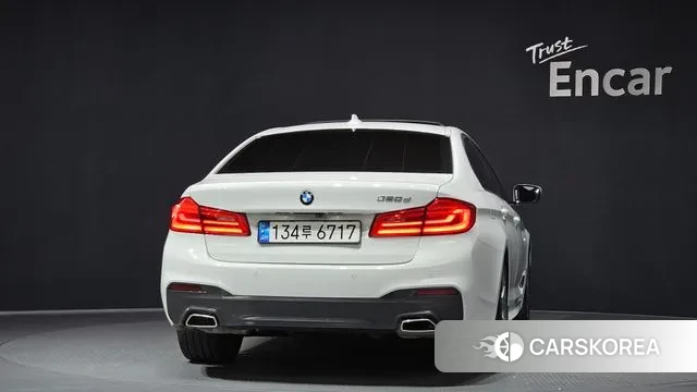 BMW 5 Series (G30) id 3692299 из Кореи 14