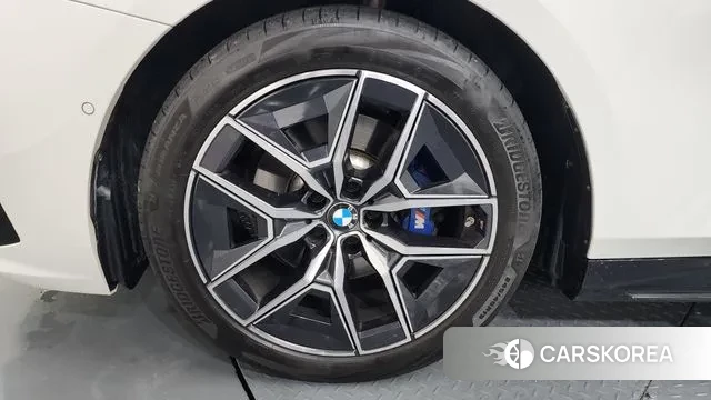 BMW 5 Series (G60) id 3477500 из Кореи 14