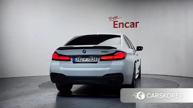 BMW 5 Series (G30) id 3539763 из Кореи 14