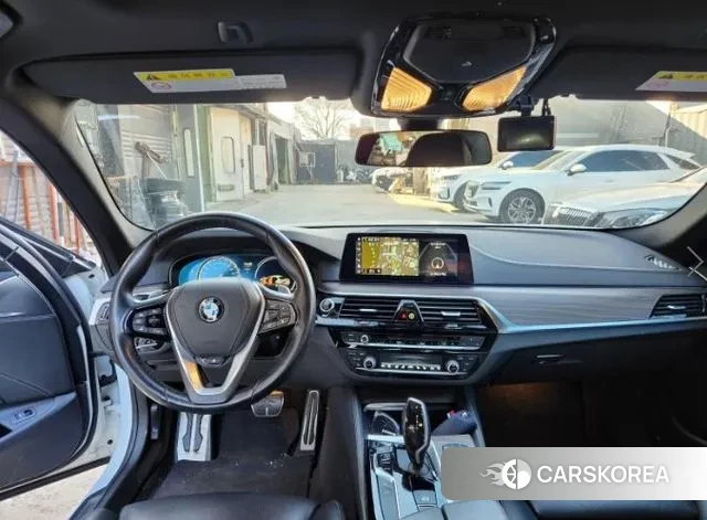 BMW 5 Series (G30) id 3505618 из Кореи 8