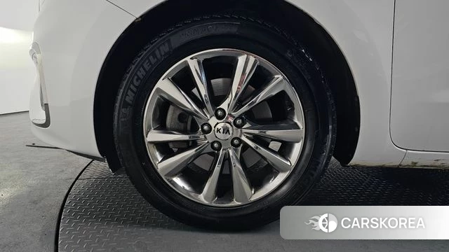 Kia The New Carnival id 3911983 из Кореи 14