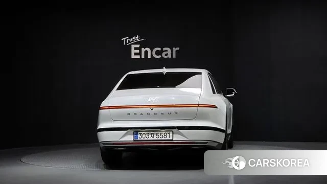 Hyundai Grandeur (GN7) id 3278993 из Кореи 14