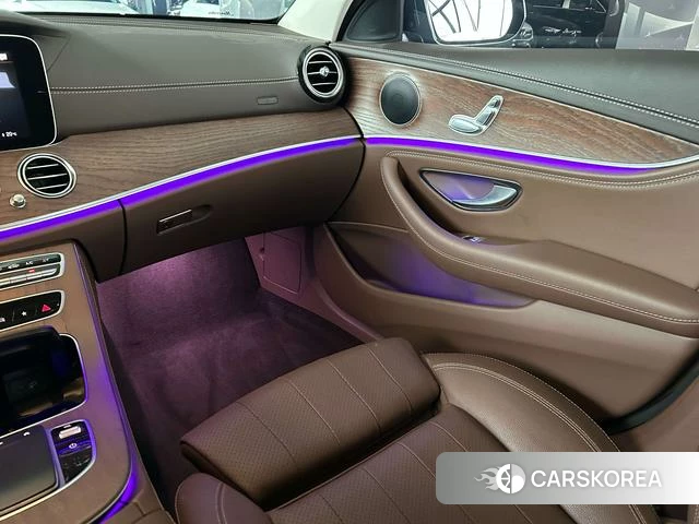 Mercedes-Benz E-class id 3869751 из Китая 11