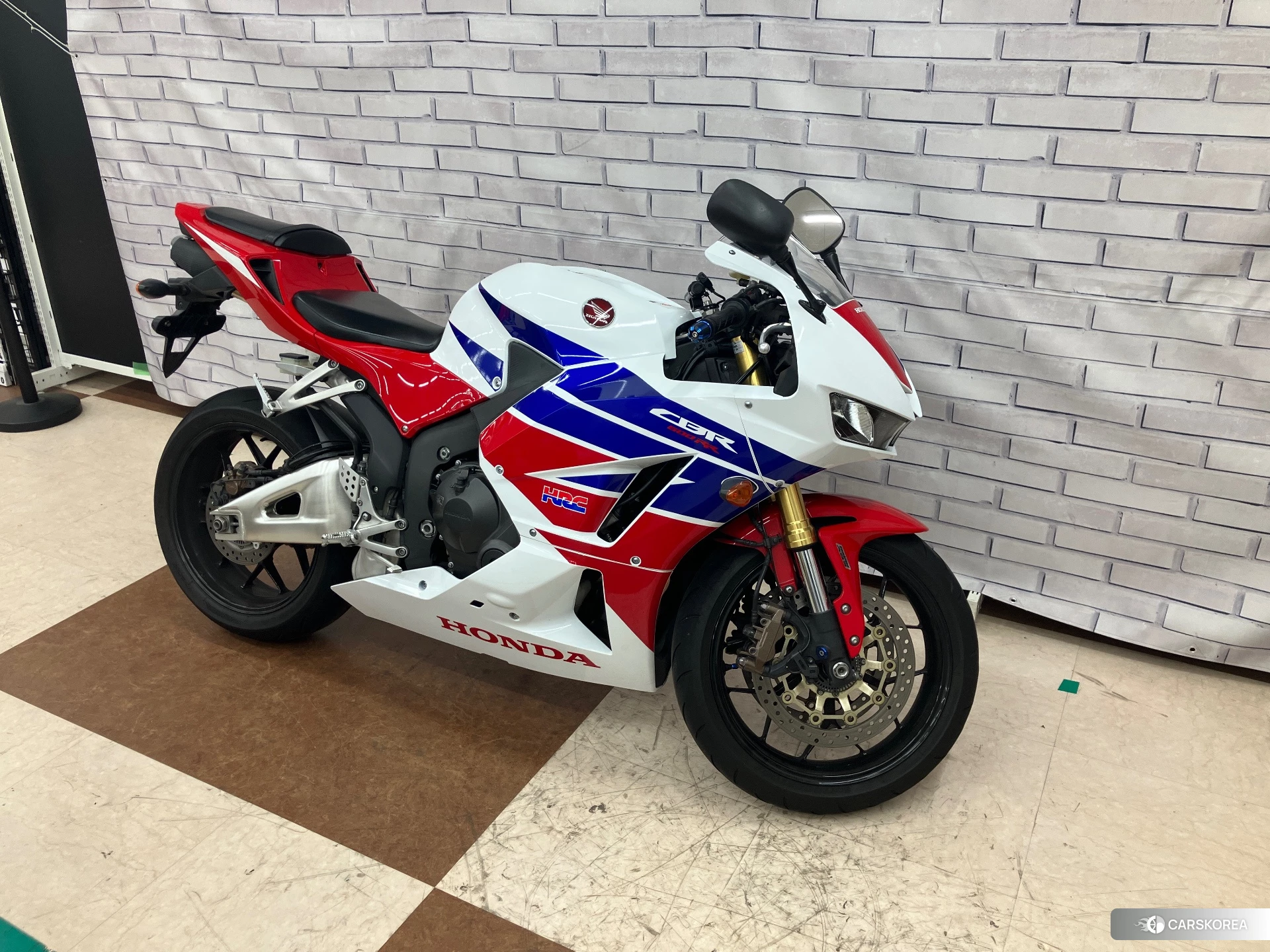 Проданный Honda CBR600RR ABS id 4184903 из Японии
