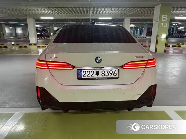 BMW 5 Series (G60) id 3507475 из Кореи 10