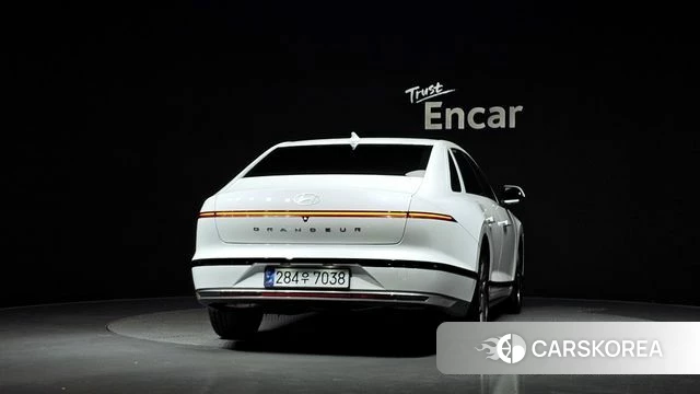 Hyundai Grandeur (GN7) id 3914389 из Кореи 14