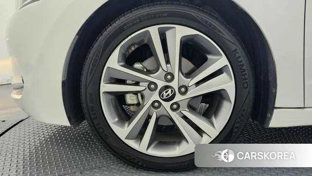 Hyundai Avante AD id 4900744 из Кореи 24